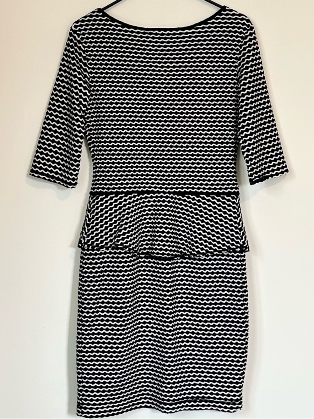 Max Studio Black & White Textured Peplum Dress - Size: Medium - Picture 6 of 6